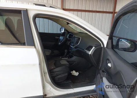 2014 Jeep Cherokee Limited z USA, uszkodzony, nr VIN 1C4PJMDS1EW130064